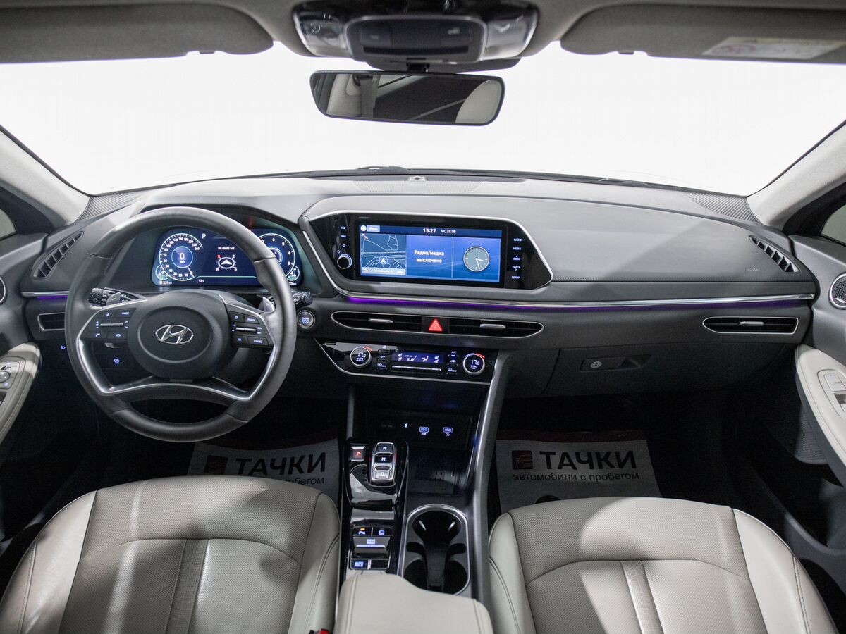 Hyundai Sonata 2021 - фото автомобиля