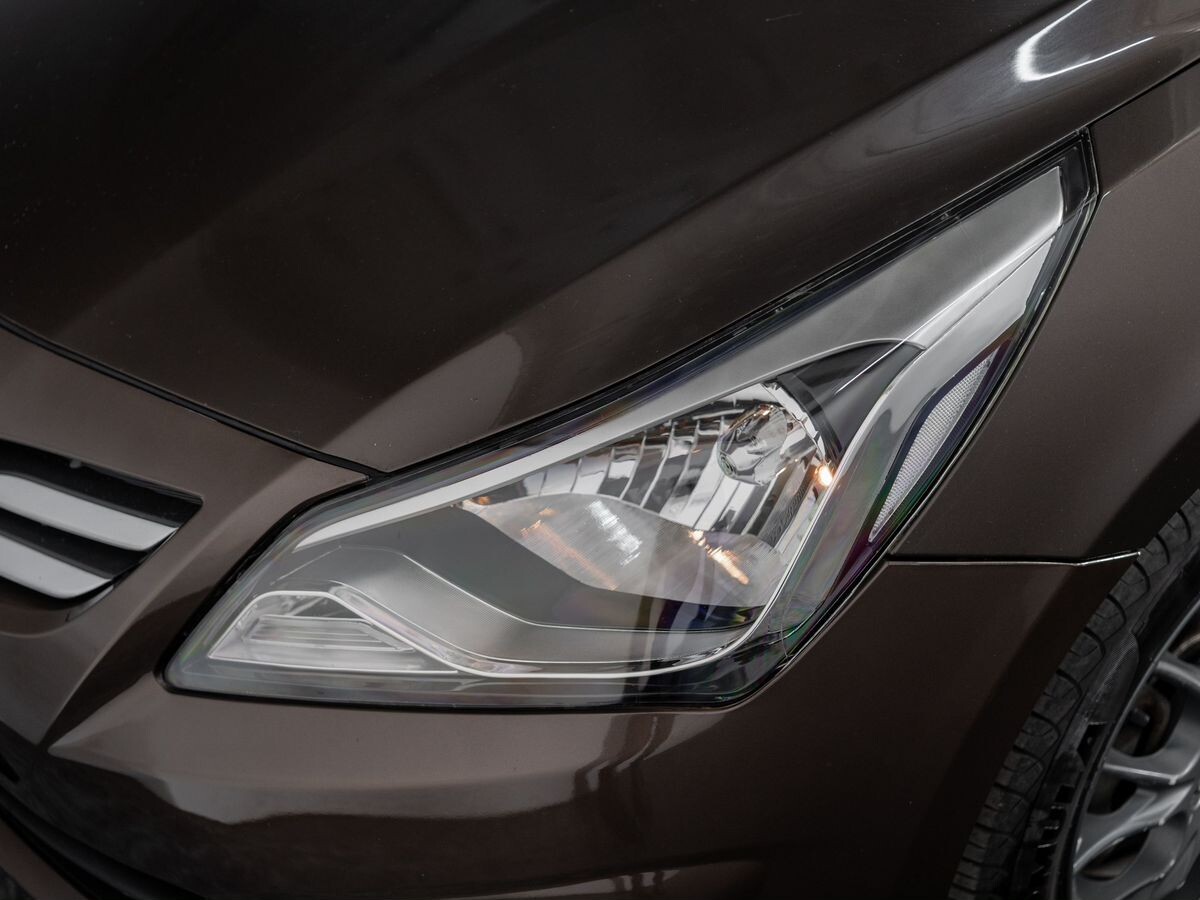 Hyundai Solaris 2015 - фото автомобиля
