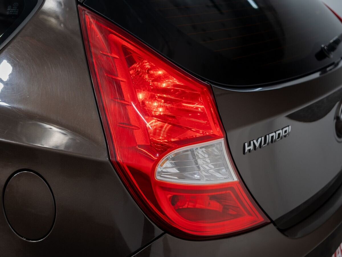 Hyundai Solaris 2015 - фото автомобиля