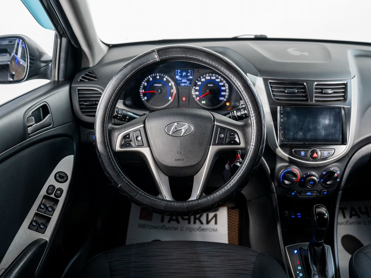 Hyundai Solaris 2015 - фото автомобиля