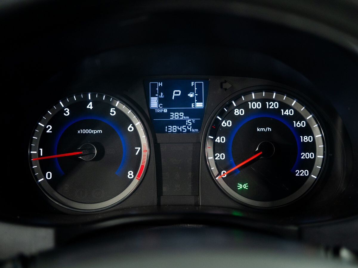 Hyundai Solaris 2015 - фото автомобиля