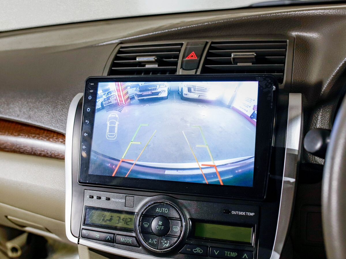 Toyota Premio 2010 - фото автомобиля