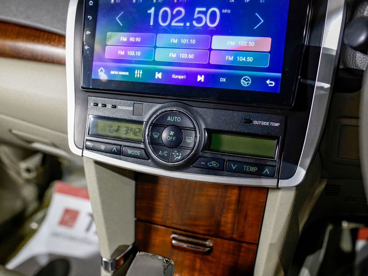 Toyota Premio 2010 - фото автомобиля