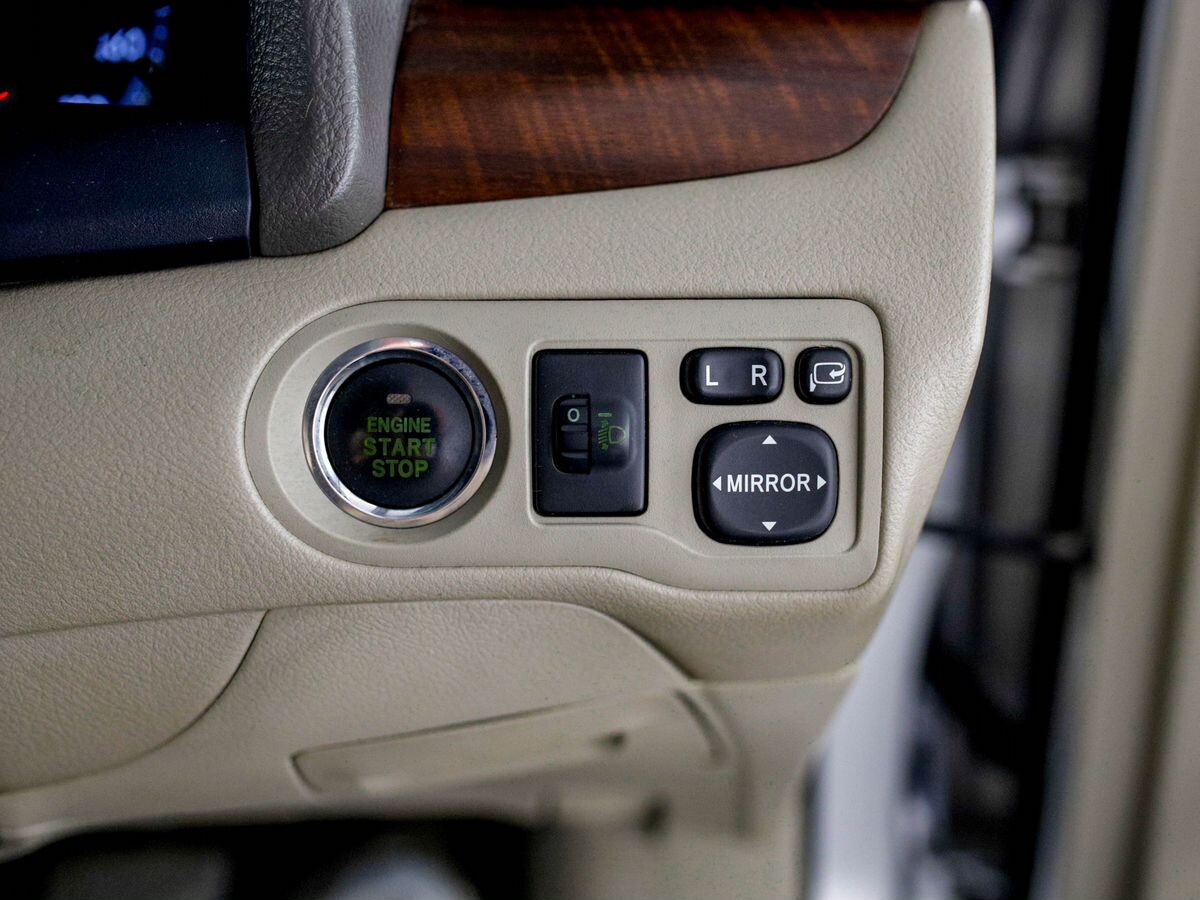 Toyota Premio 2010 - фото автомобиля