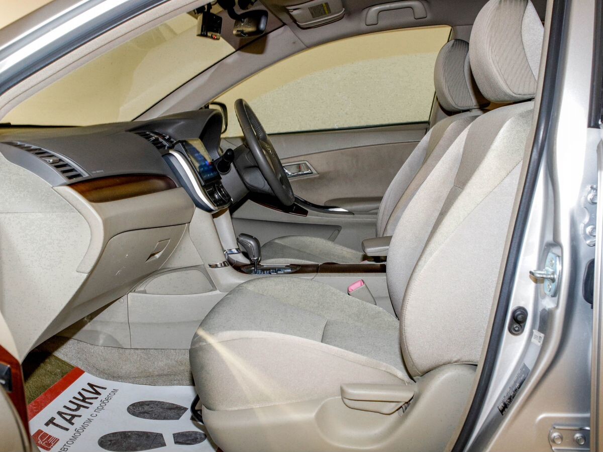Toyota Premio 2010 - фото автомобиля