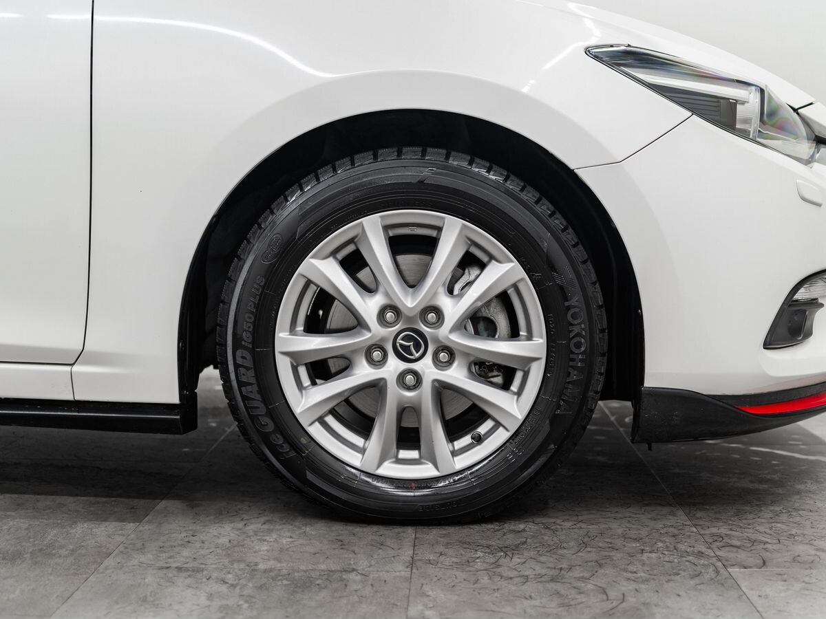 Mazda Axela 2017 - фото автомобиля