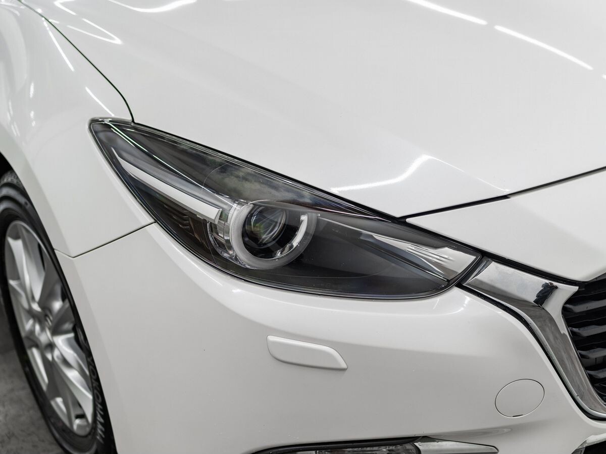 Mazda Axela 2017 - фото автомобиля
