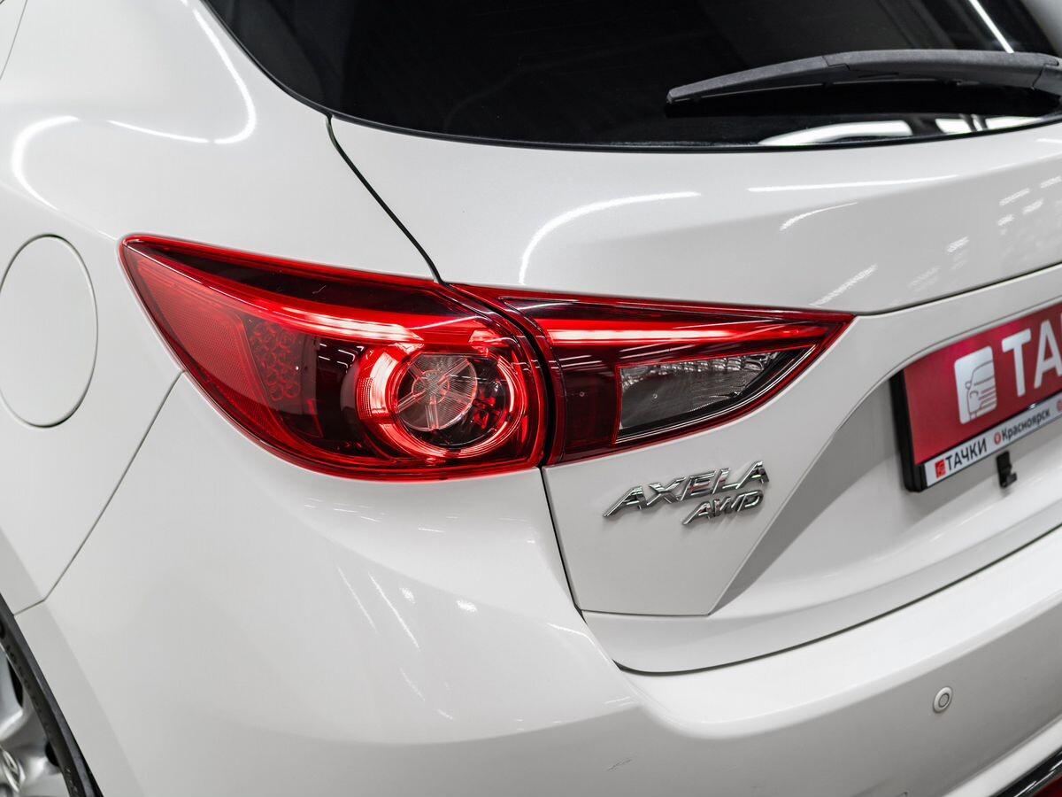 Mazda Axela 2017 - фото автомобиля