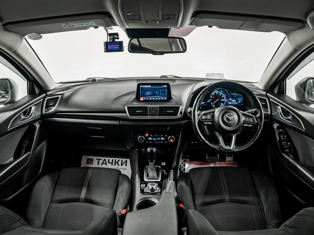 Mazda Axela 2017 - фото автомобиля