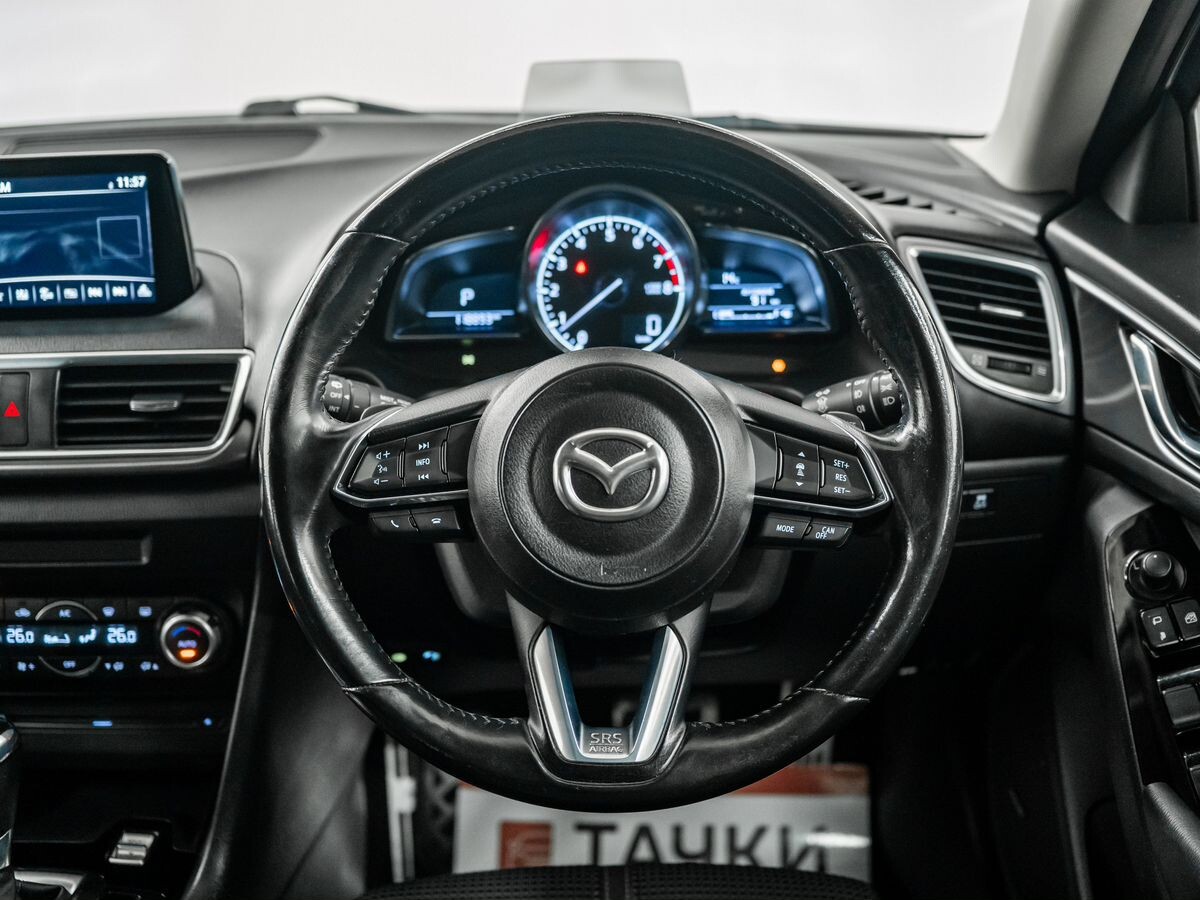 Mazda Axela 2017 - фото автомобиля
