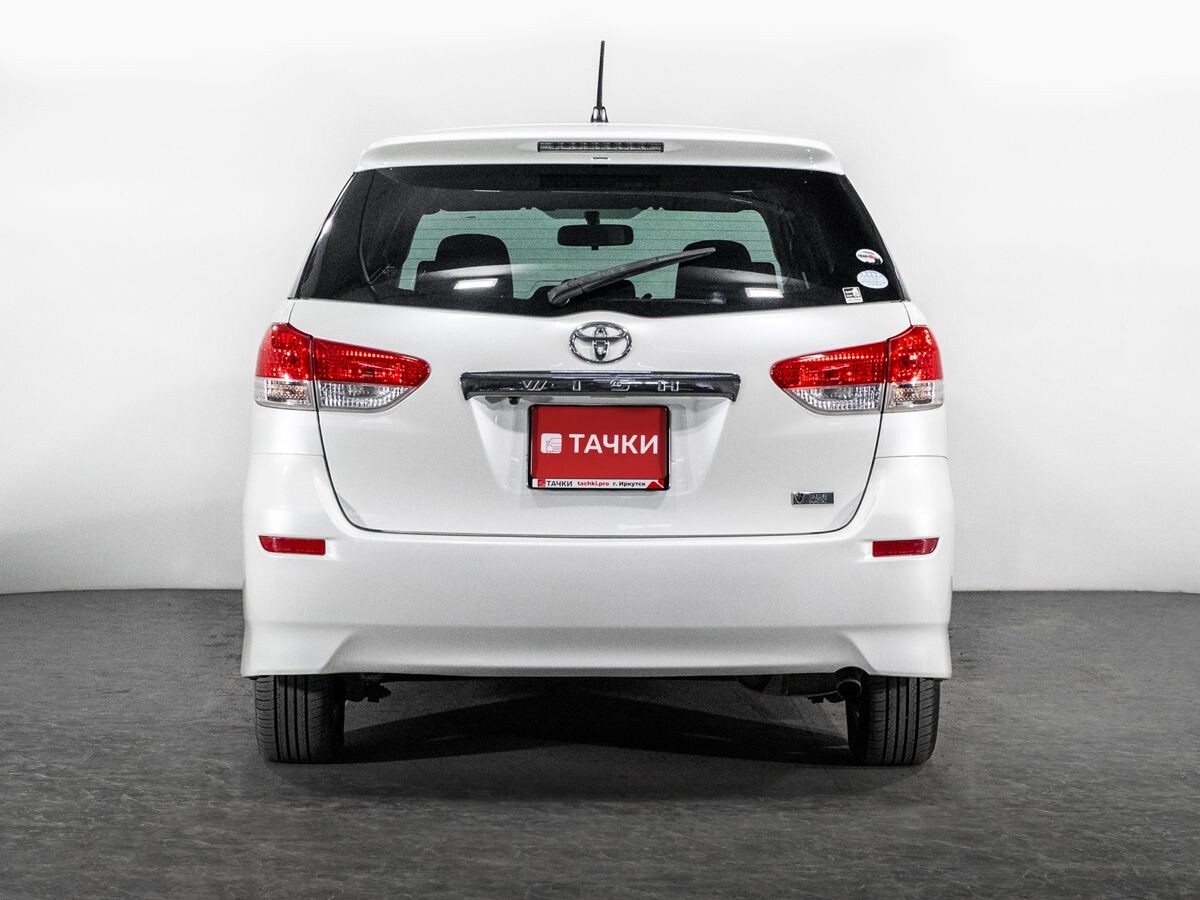 Toyota Wish 2012 - фото автомобиля