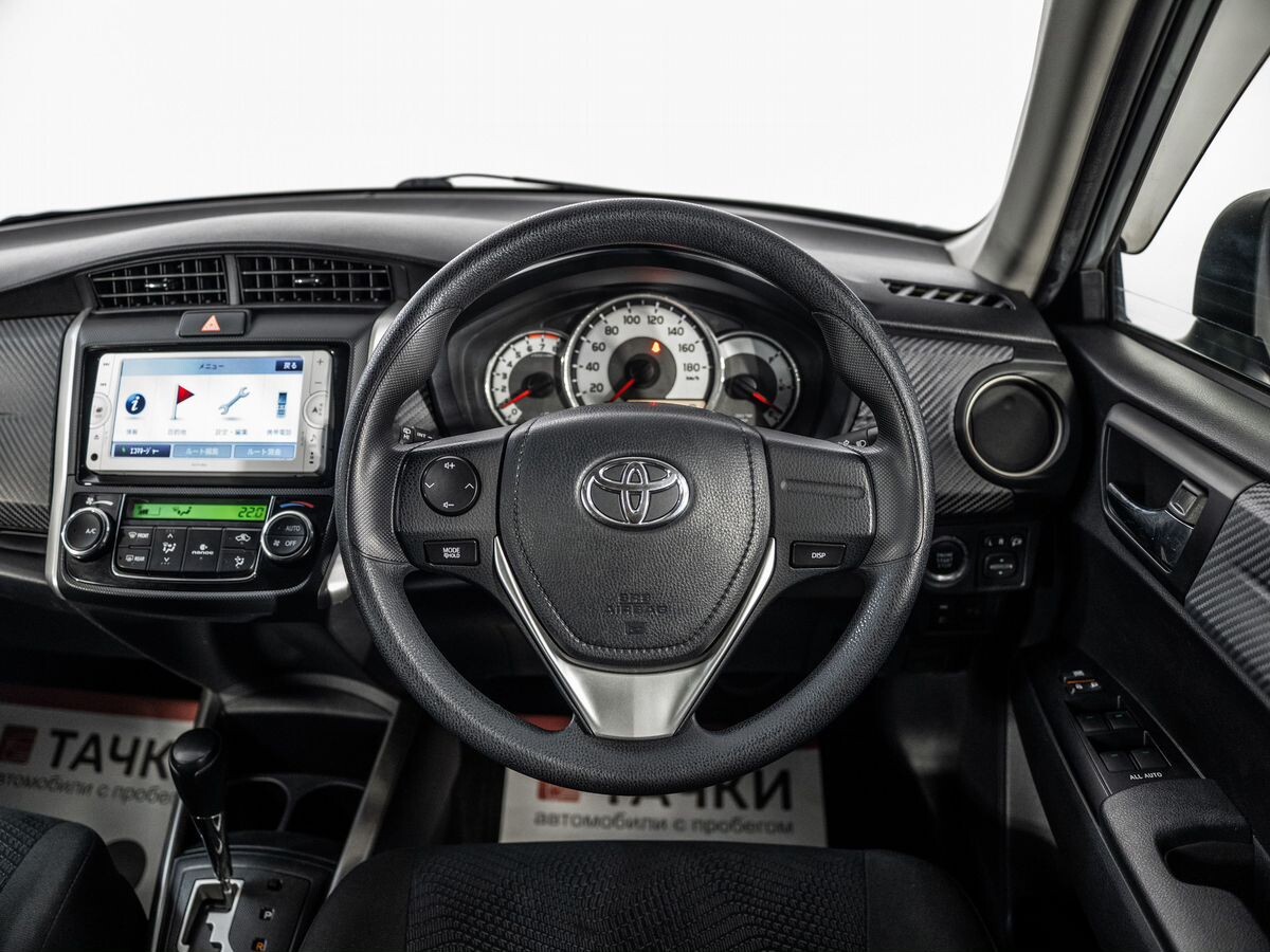 Toyota Corolla Fielder 2013 - фото автомобиля