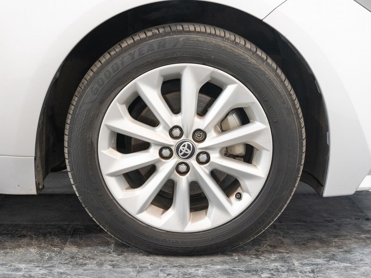 Toyota Corolla 2019 - фото автомобиля