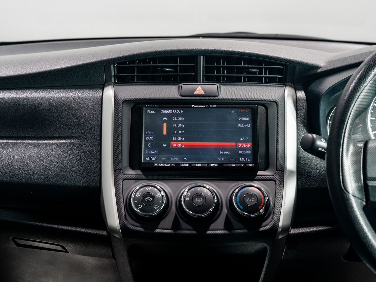 Toyota Corolla Fielder 2016 - фото автомобиля