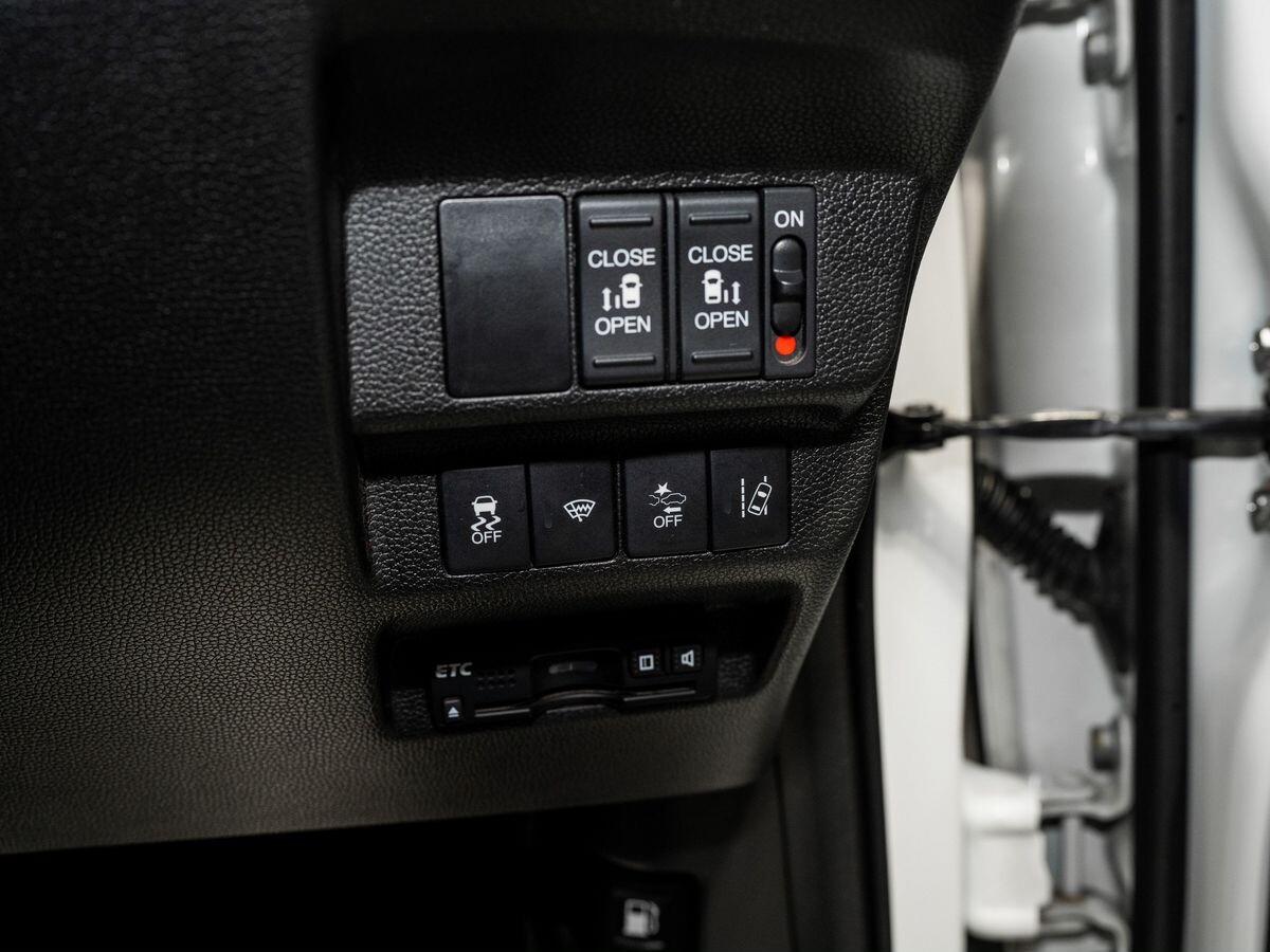 Honda Freed 2016 - фото автомобиля