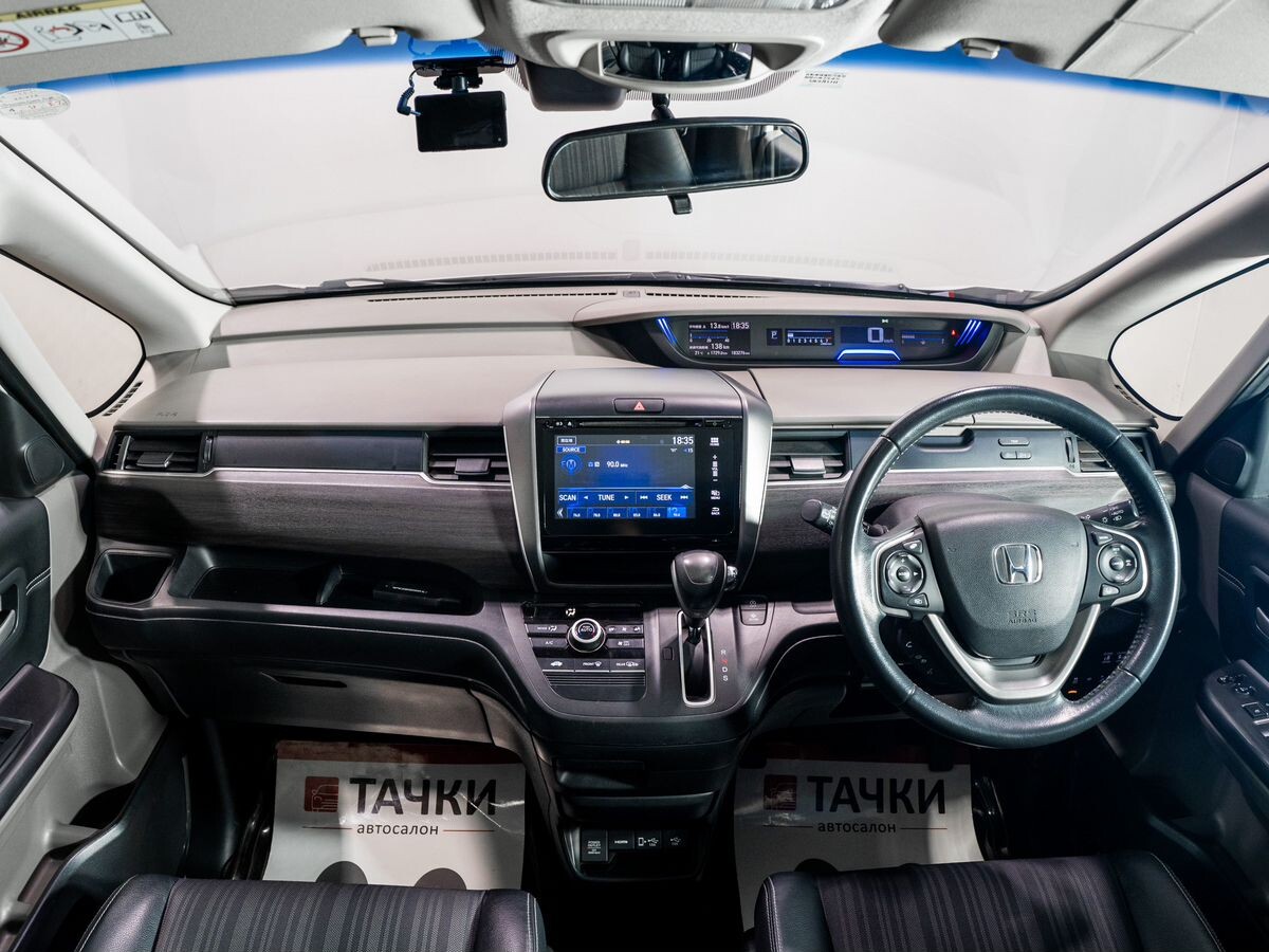 Honda Freed 2016 - фото автомобиля