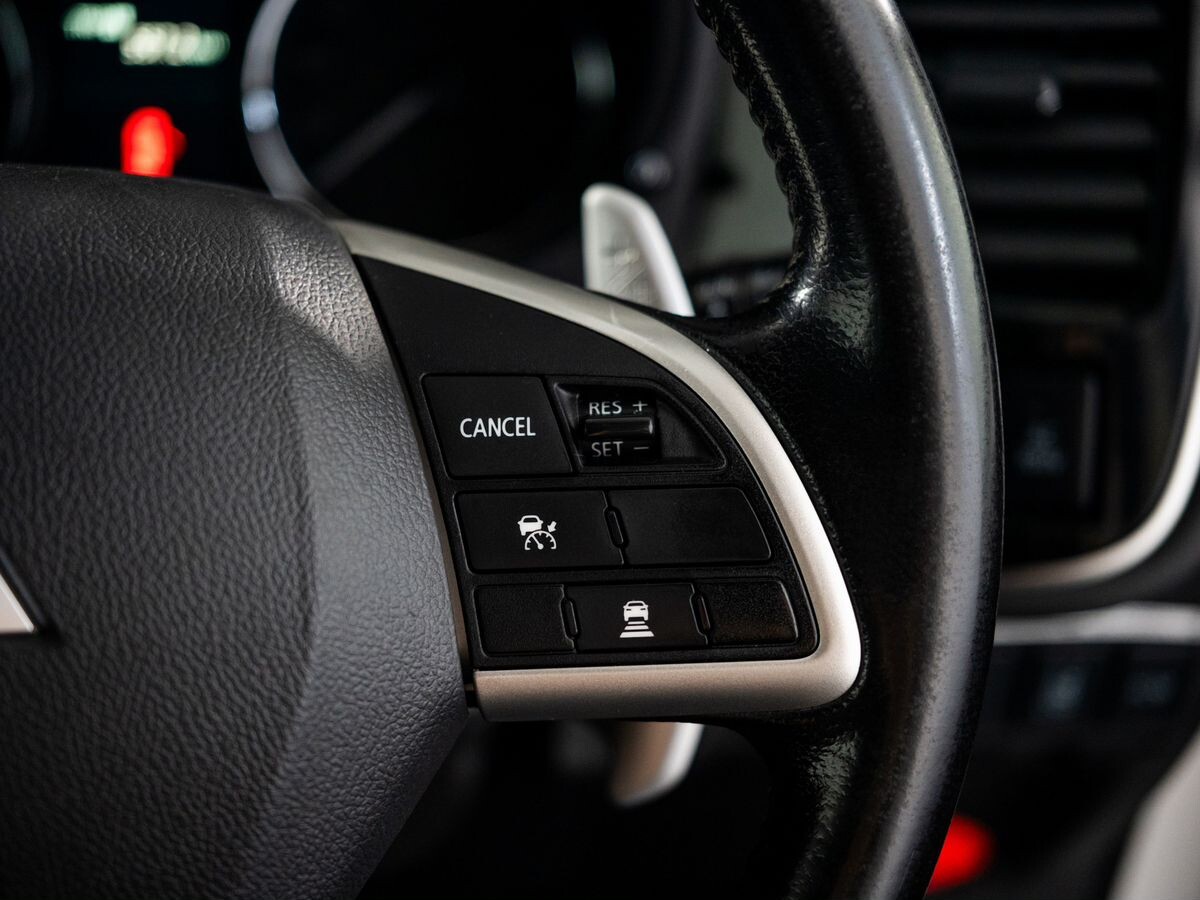 Mitsubishi Outlander 2015 - фото автомобиля