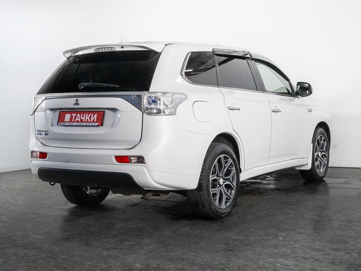 Mitsubishi Outlander 2015 - фото автомобиля