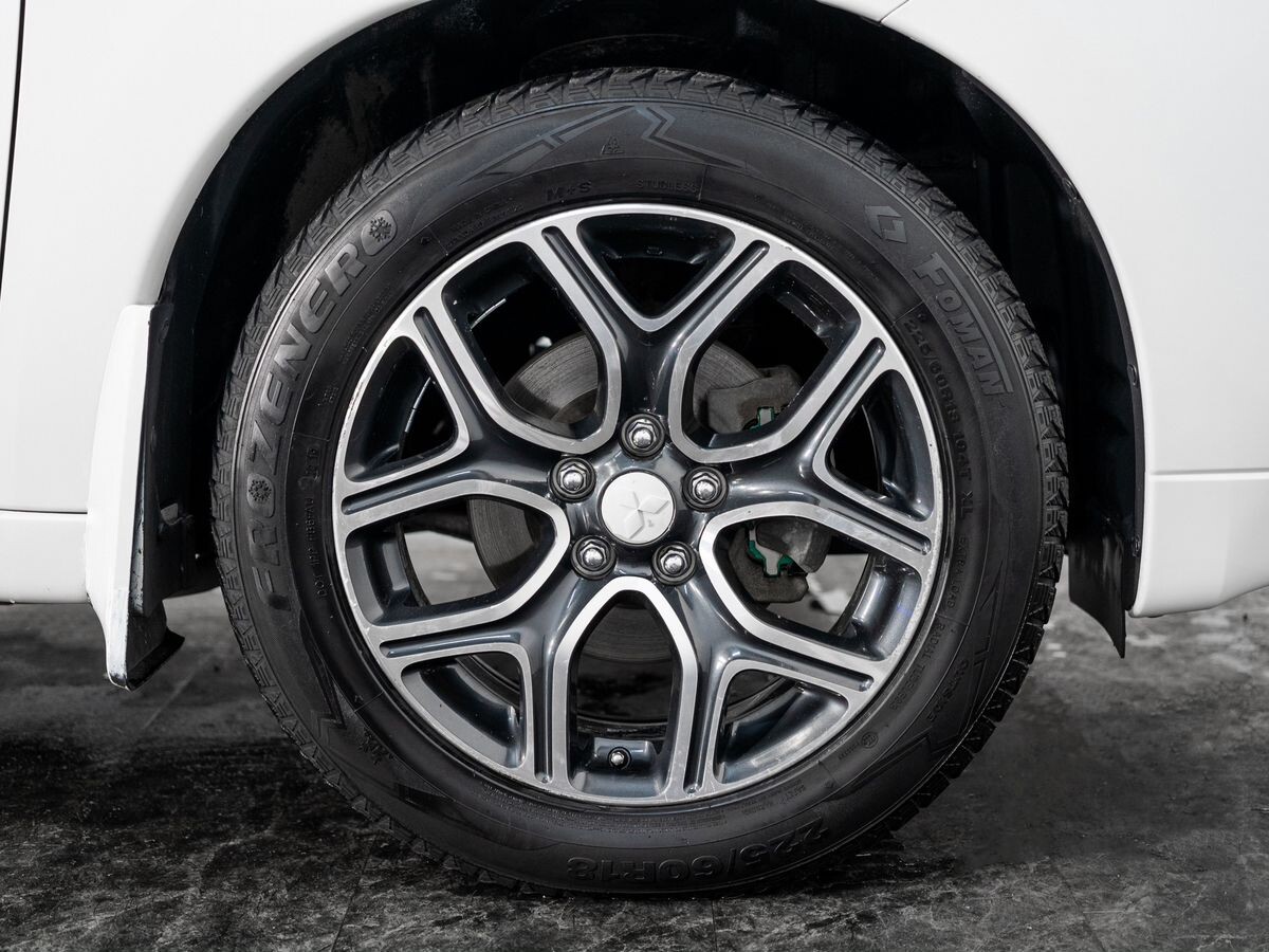 Mitsubishi Outlander 2015 - фото автомобиля