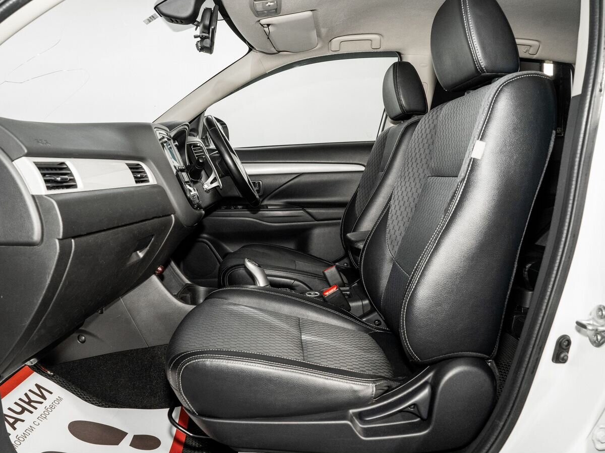Mitsubishi Outlander 2015 - фото автомобиля