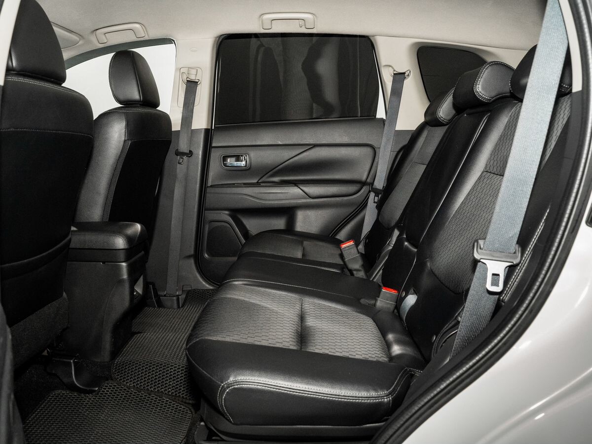 Mitsubishi Outlander 2015 - фото автомобиля
