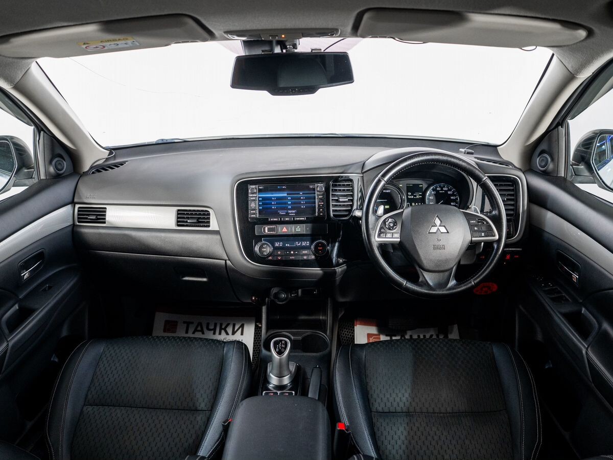 Mitsubishi Outlander 2015 - фото автомобиля