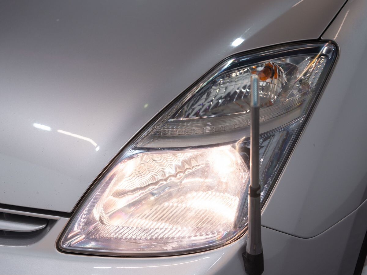 Toyota Prius 2010 - фото автомобиля