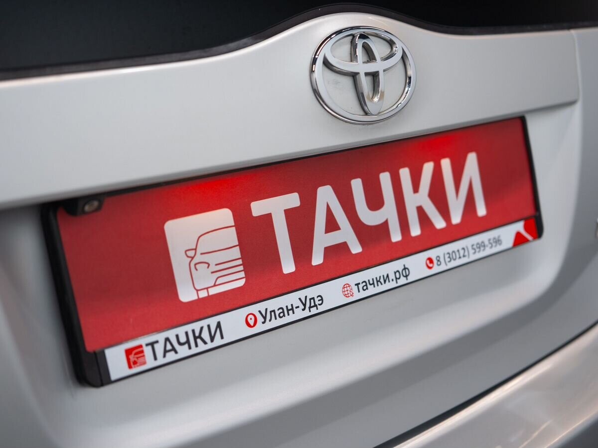 Toyota Prius 2010 - фото автомобиля