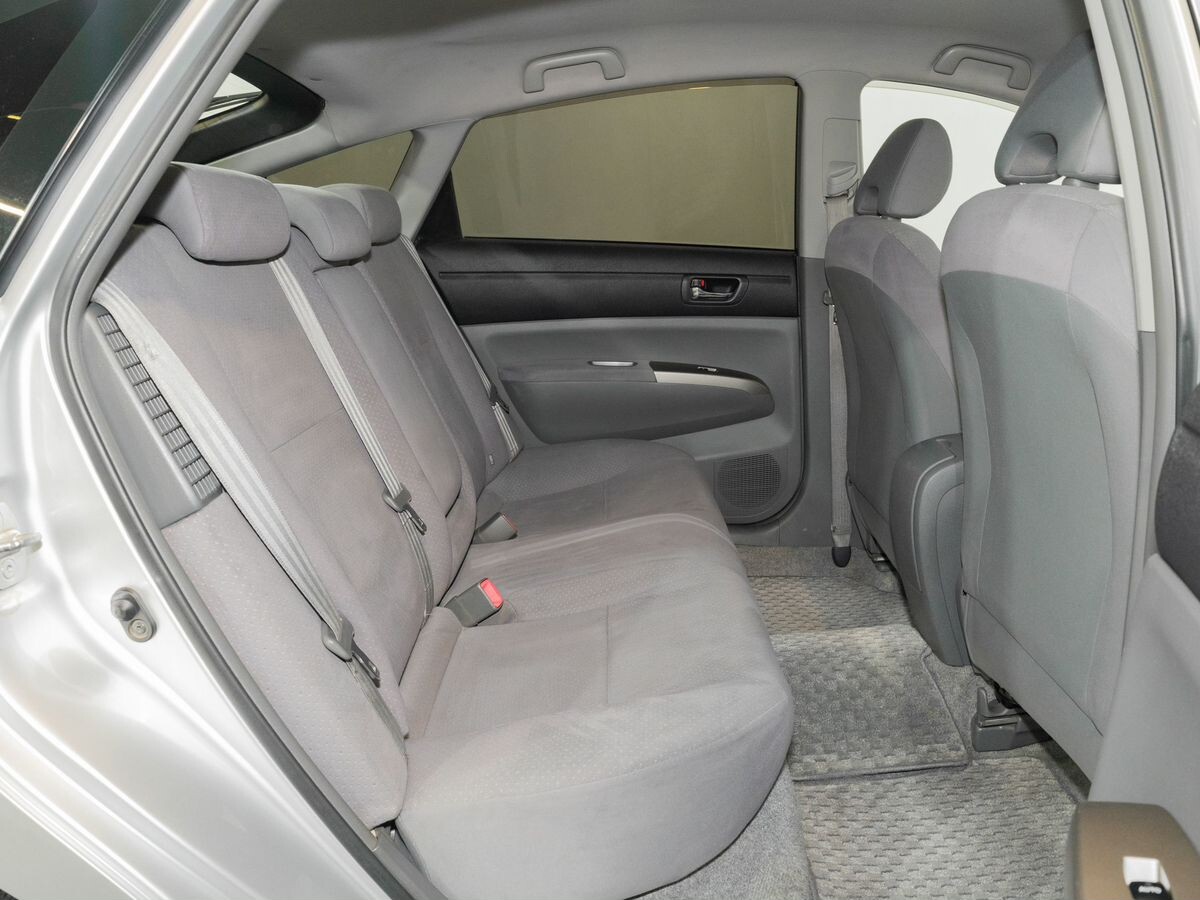 Toyota Prius 2010 - фото автомобиля