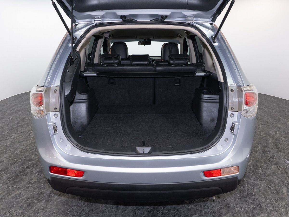 Mitsubishi Outlander 2012 - фото автомобиля