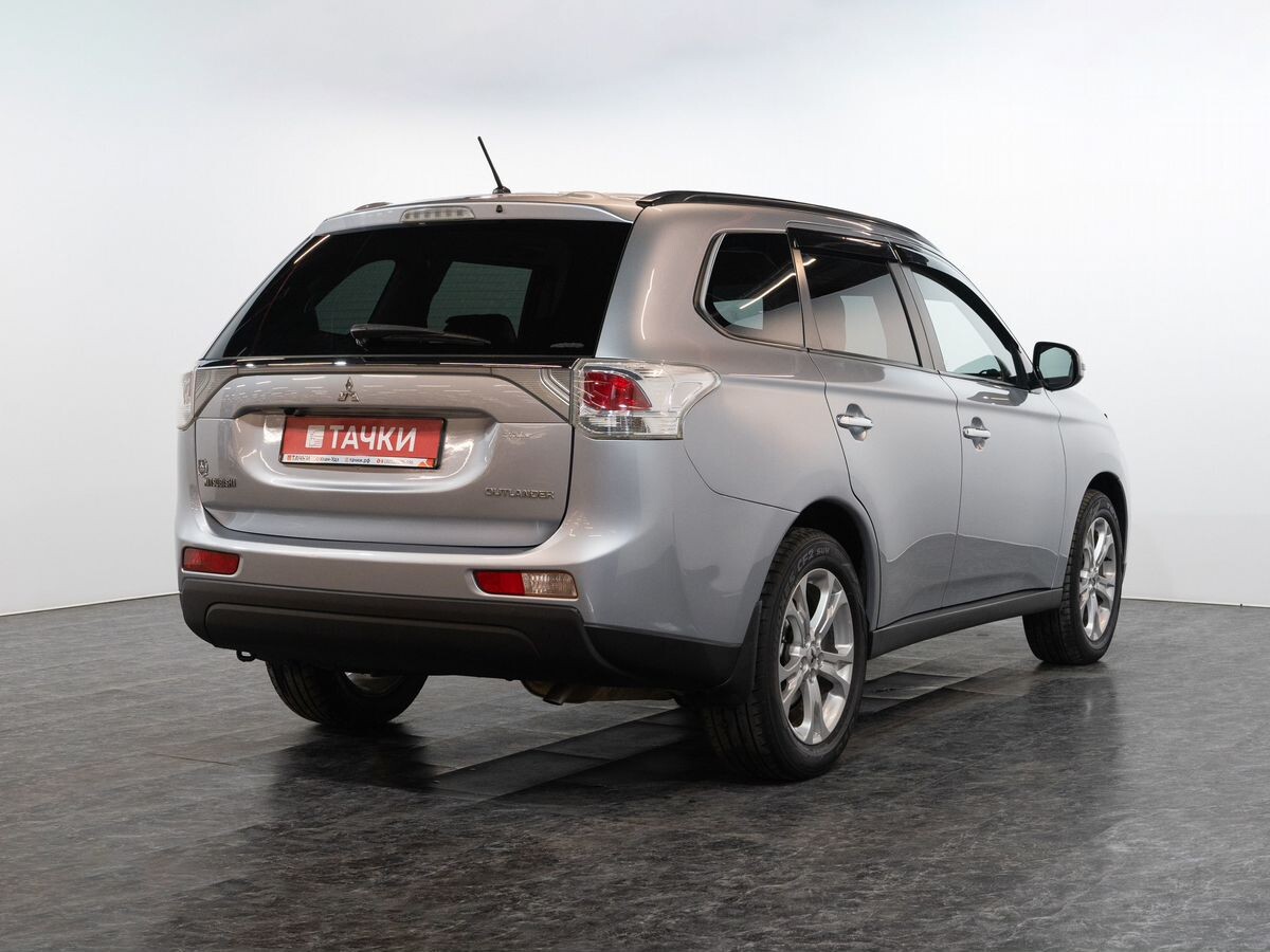 Mitsubishi Outlander 2012 - фото автомобиля