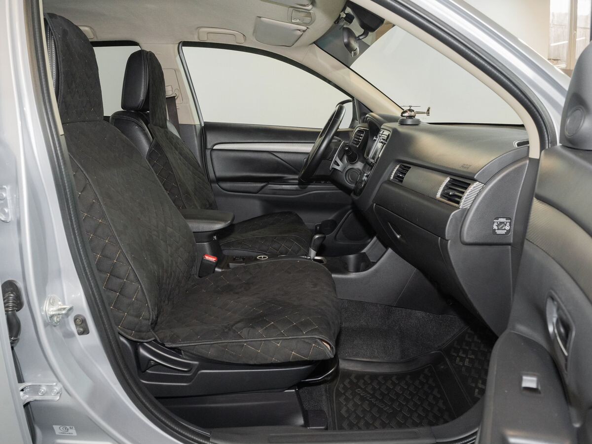 Mitsubishi Outlander 2012 - фото автомобиля