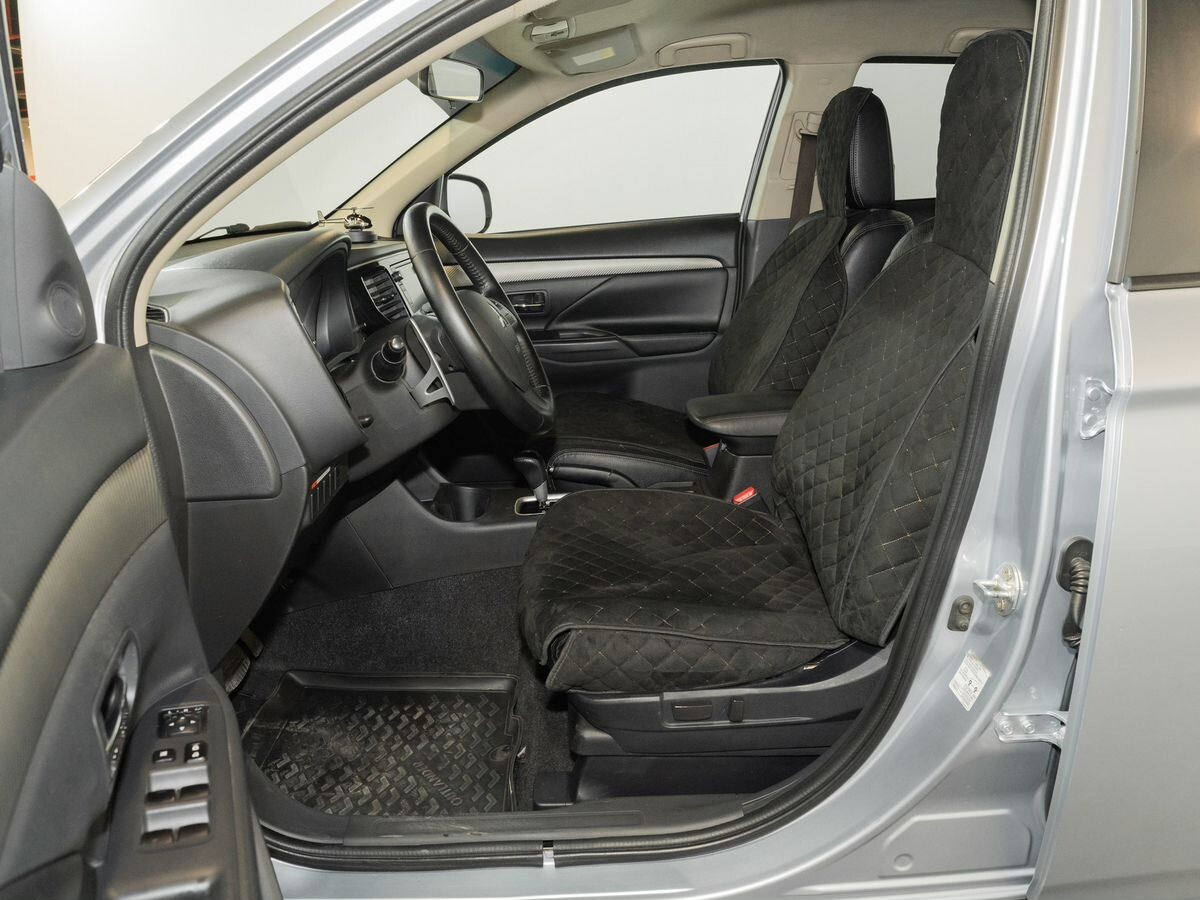 Mitsubishi Outlander 2012 - фото автомобиля