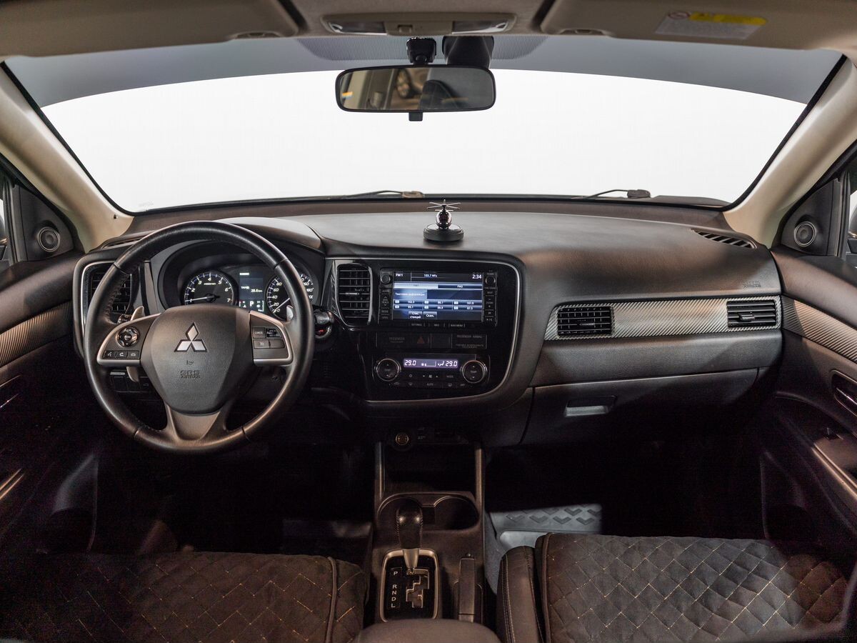 Mitsubishi Outlander 2012 - фото автомобиля