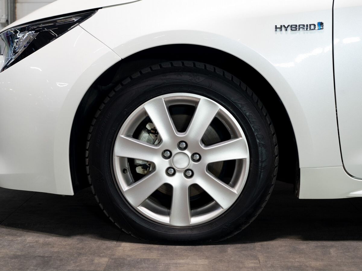 Toyota Corolla 2019 - фото автомобиля