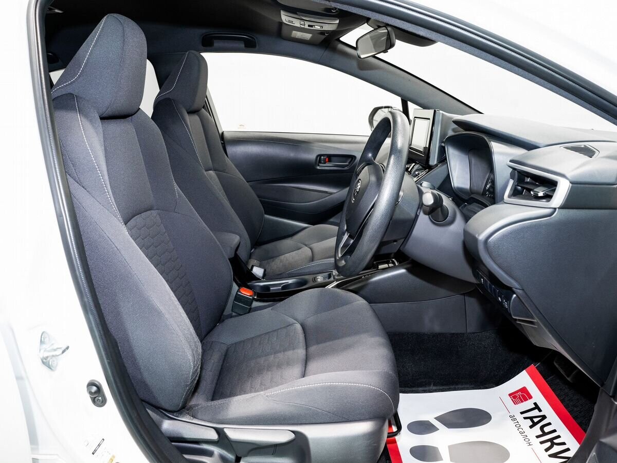 Toyota Corolla 2019 - фото автомобиля