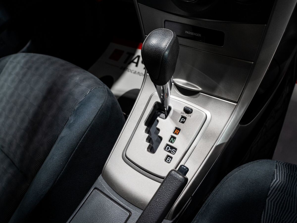 Toyota Corolla Fielder 2010 - фото автомобиля