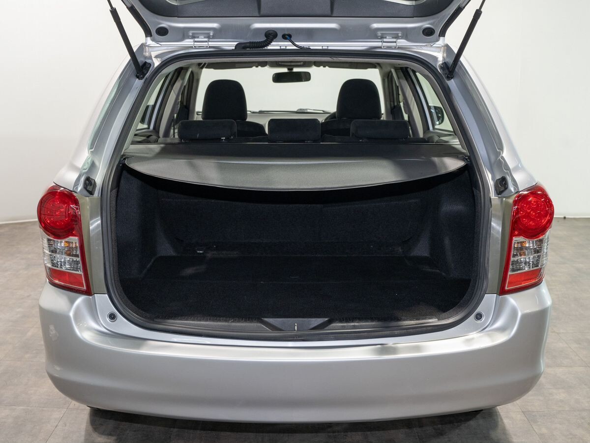Toyota Corolla Fielder 2010 - фото автомобиля