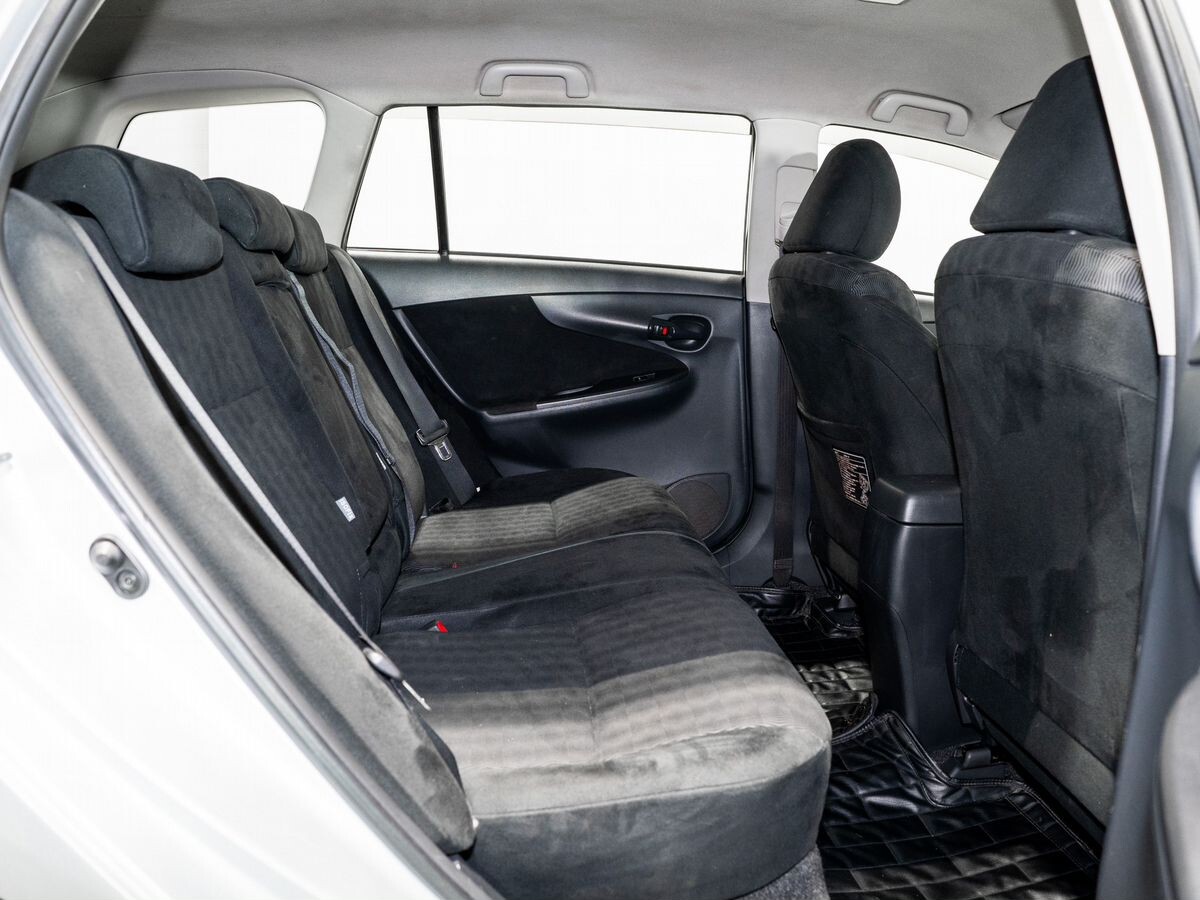 Toyota Corolla Fielder 2010 - фото автомобиля