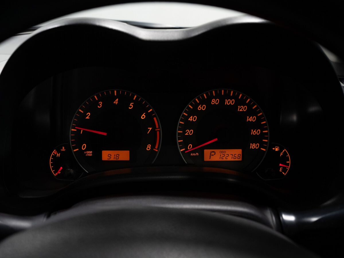 Toyota Corolla Fielder 2010 - фото автомобиля