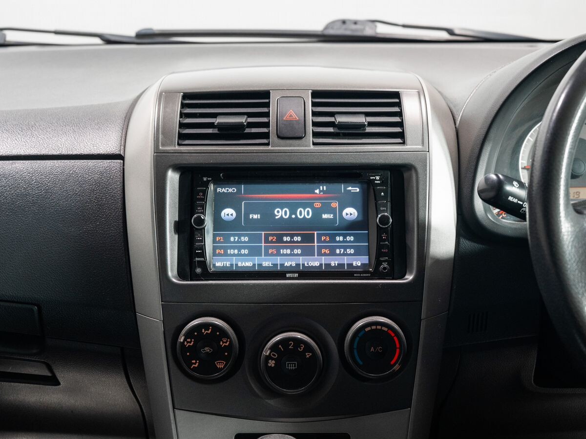 Toyota Corolla Fielder 2010 - фото автомобиля