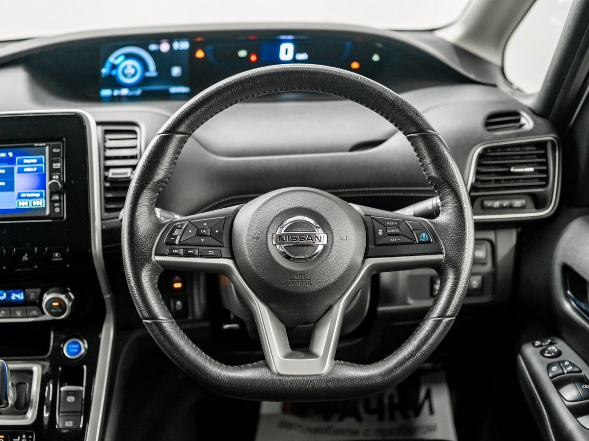 Nissan Serena 2019 - фото автомобиля