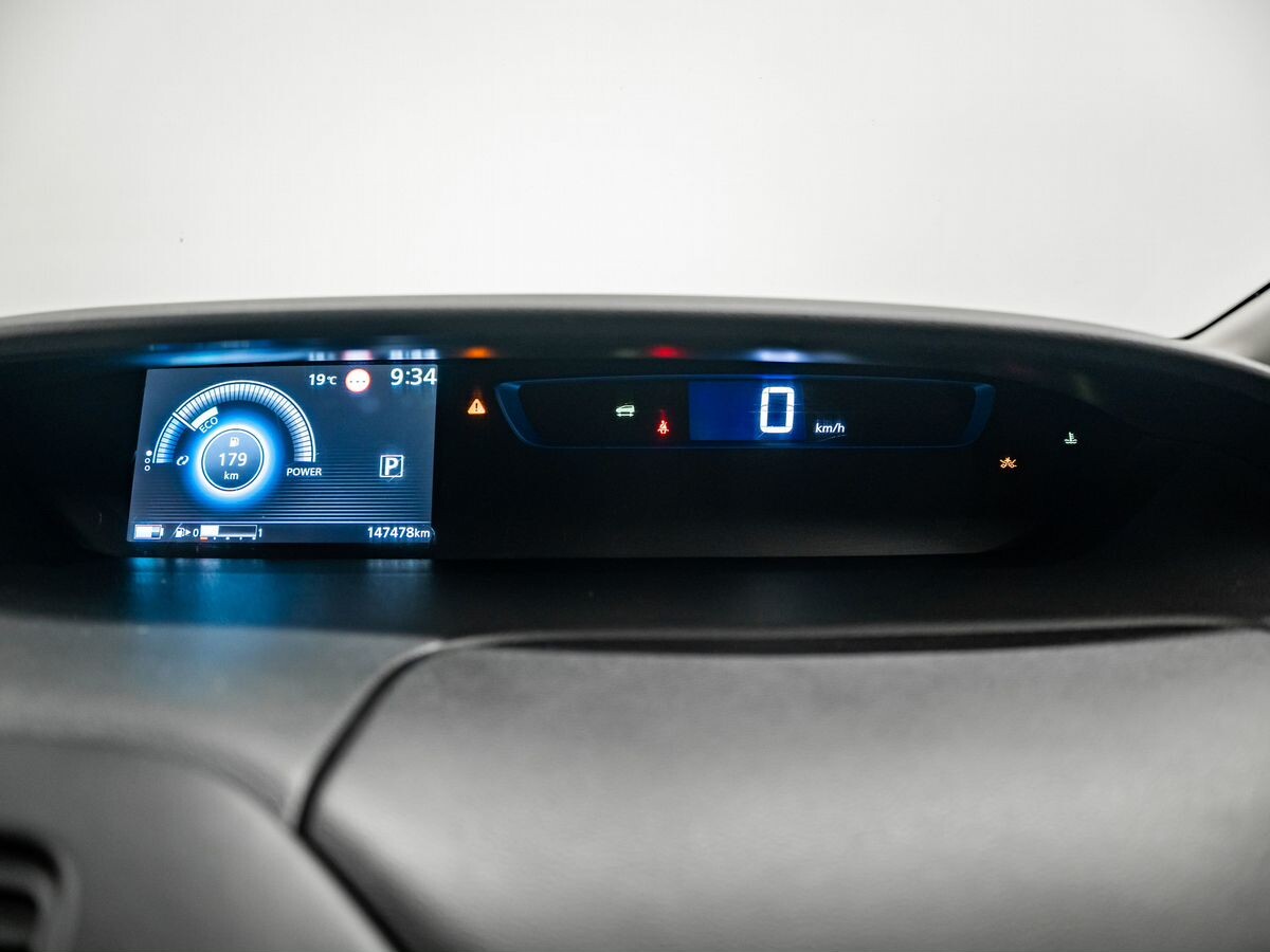 Nissan Serena 2019 - фото автомобиля