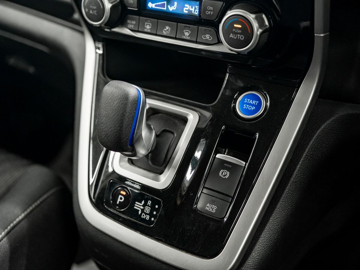 Nissan Serena 2019 - фото автомобиля