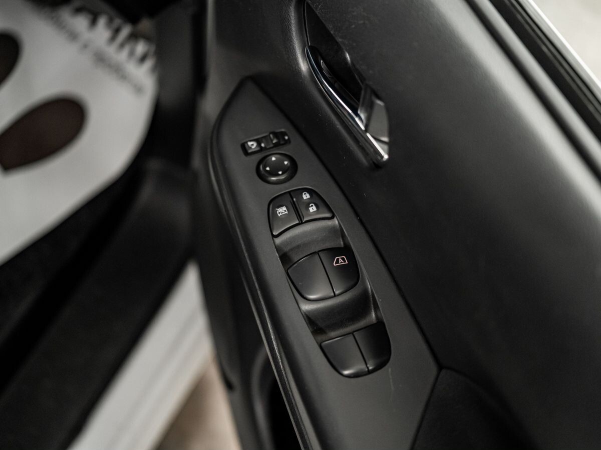 Nissan Serena 2019 - фото автомобиля