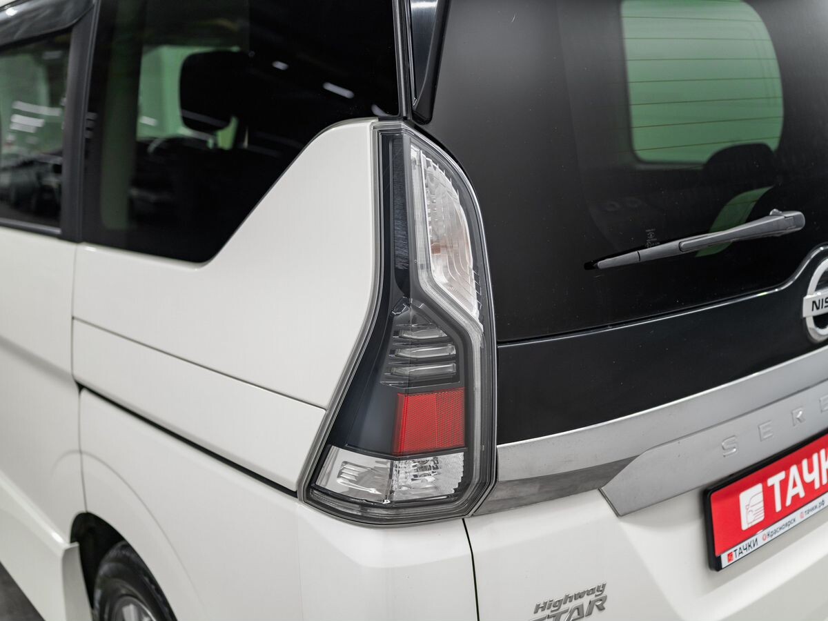 Nissan Serena 2019 - фото автомобиля