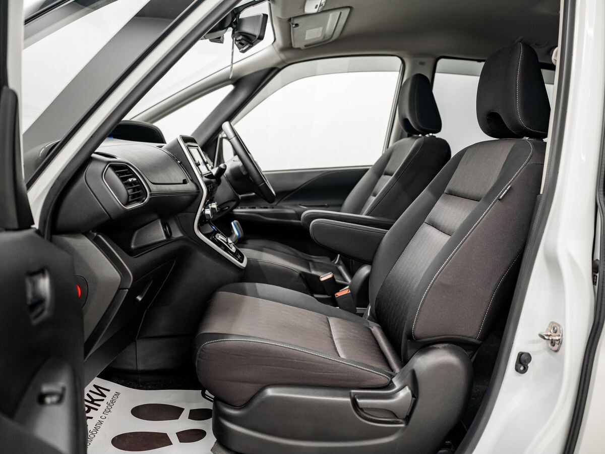 Nissan Serena 2019 - фото автомобиля