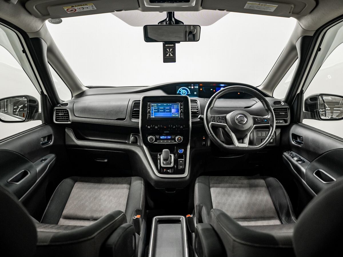 Nissan Serena 2019 - фото автомобиля