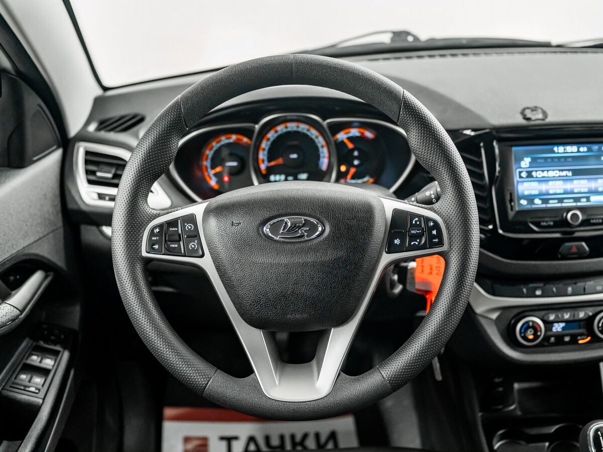 Лада Веста Кросс 2019 - фото автомобиля