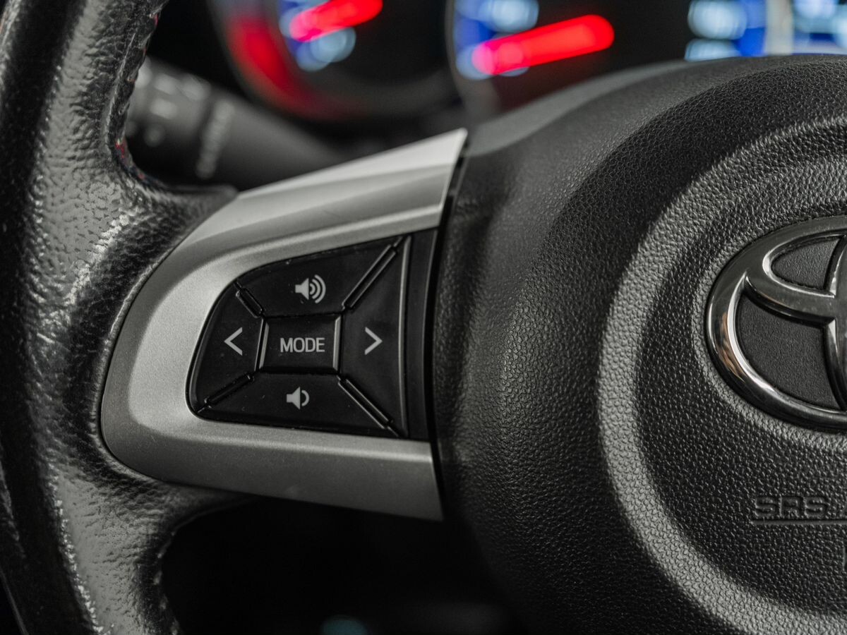 Toyota Roomy 2018 - фото автомобиля